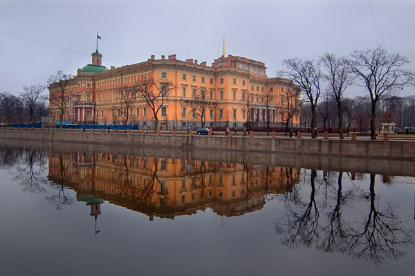 O tempo em São Petersburgo em abril de 2017. A previsão do tempo mais precisa para St. Petersburg em abril de 2017 do Hydrometeorological Center