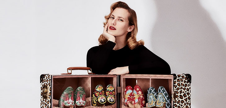 Hora de férias: coleção de viagem Globe-Trotter x Charlotte Olympia