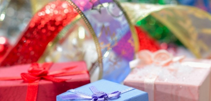 Presente um presente de uma maneira original e incomum ou como surpreender o culpado da celebração!