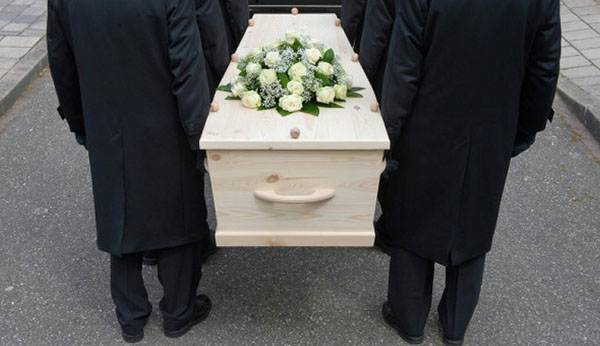 Sinais no funeral: o que não fazer