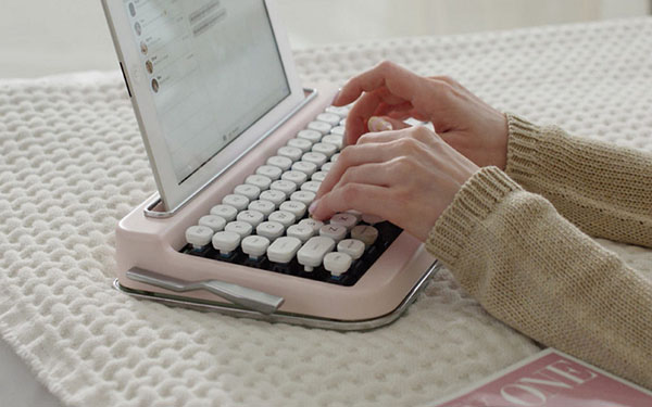 Trabalhando com prazer: o teclado de bolso Penna de Elretron