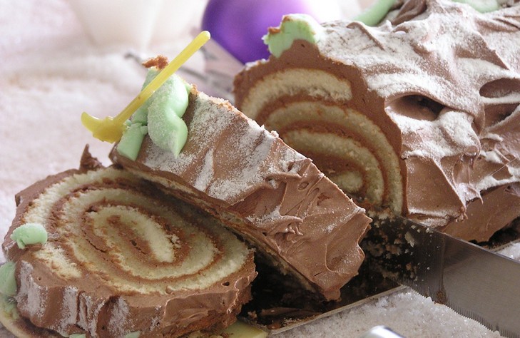 Bush Bush: uma receita com uma foto. Como cozinhar um registro de Ano Novo de Bush de Noel, receita passo a passo