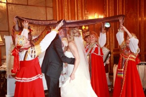 Tradições russas de casamentos. Casamento da noiva na tradição russa de casamentos, ritos e costumes