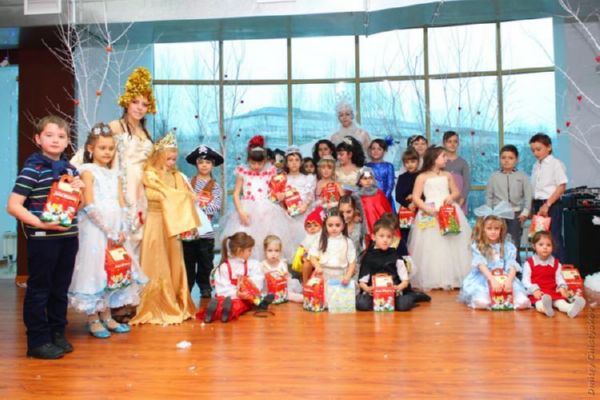 Cenário Matinee de Ano Novo, idéias para escola primária e jardim de infância (junior, meio, grupo sénior)