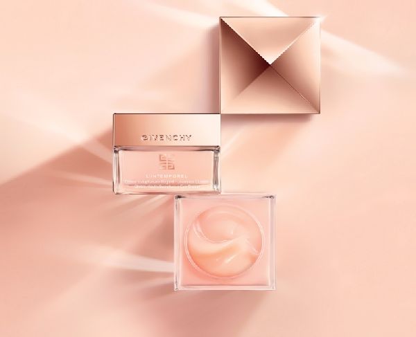 Luz solar contra rugas: a linha antienvelhecimento Givenchy L'Intemporel