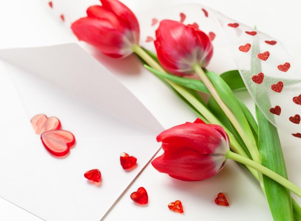 Os poemas mais tocantes e bonitos em 8 de março, mulheres amadas
