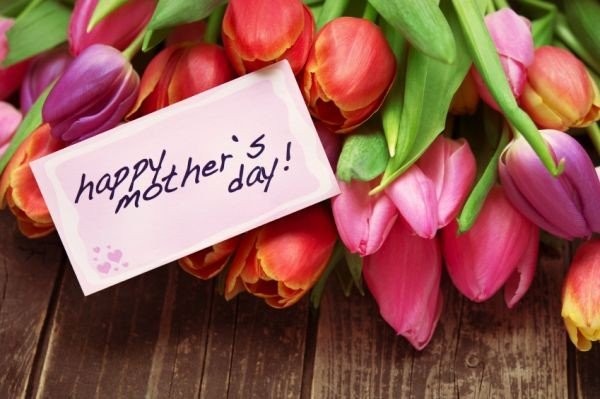 Poemas para o Dia das Mães: tocando, lindo para lágrimas, de filho e filha, para pré-escolares, curto