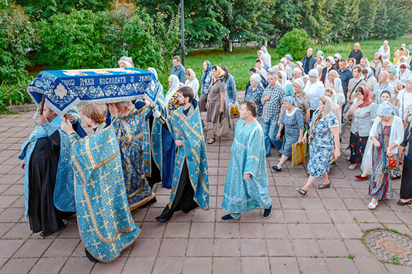 Assunção da Santíssima Virgem Maria 2017: sinais e parabéns