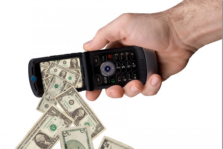 telefone e dinheiro