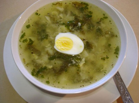 Sopa de frango perfumada