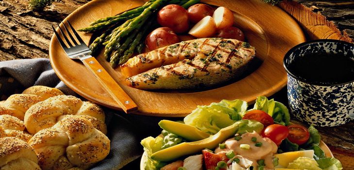 Delicioso e rápido jantar festivo em 23 de fevereiro, o que cozinhar
