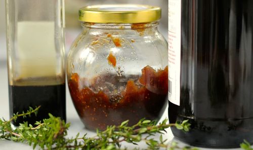 Vinho caseiro de geléia fermentada