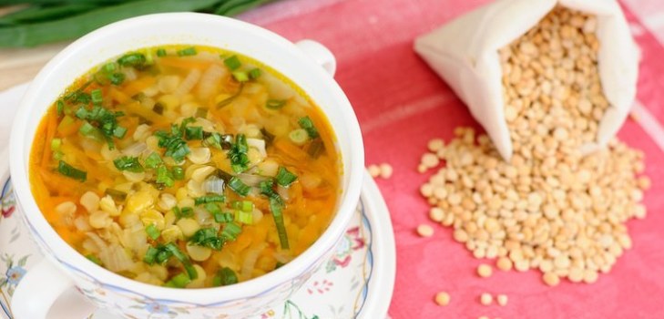 uma tigela de sopa