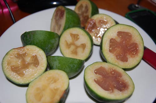 Feijoa com mel, uma receita com uma foto