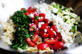 Receita para uma salada interessante com abobrinha