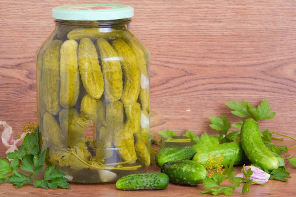 Pepinos crocantes para o inverno - decapados, sem vinagre, sem esterilização. As melhores receitas simples com fotos de pepinos crocantes em latas com vodka