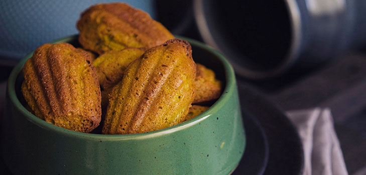 Receita francesa requintada: biscoitos de porca macia Madeleine