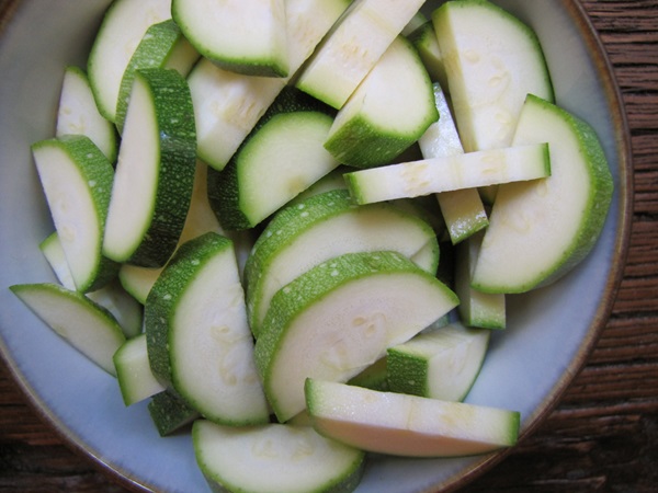 Abobrinha picante em coreano - a mais deliciosa receita para o inverno