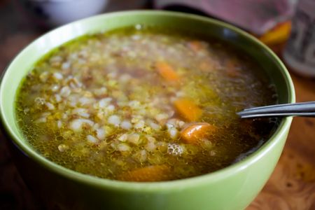 Como cozinhar sopa de trigo mourisco