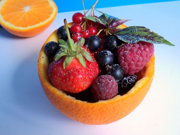 Serviço e servir belas frutas