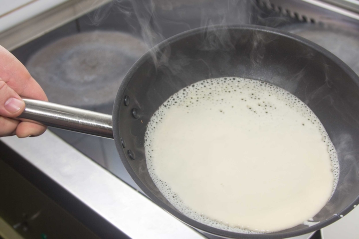 Como cozinhar panquecas com iogurte - as melhores receitas com uma foto