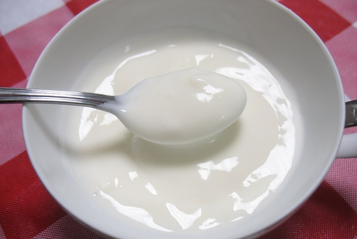Como preparar iogurte com fermento em casa