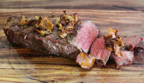 Como cozinhar chanterelles em uma frigideira