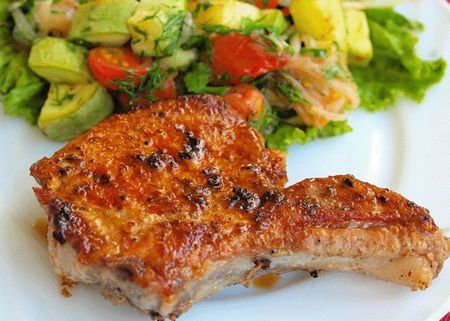 Como cozinhar deliciosas costeletas de porco
