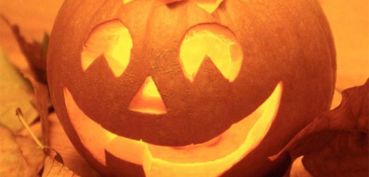 Como esculpir uma abóbora para Halloween
