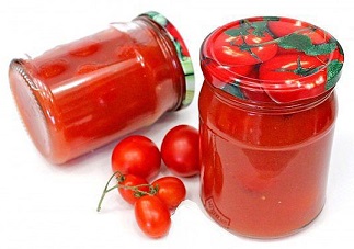 Tomates em suco próprio em casa