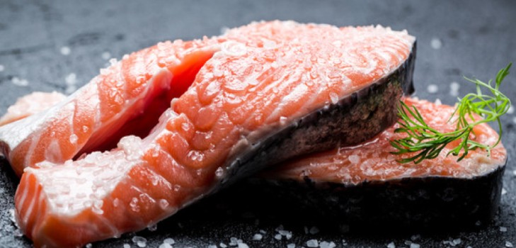 Como escolher salmão em salmoura: receitas