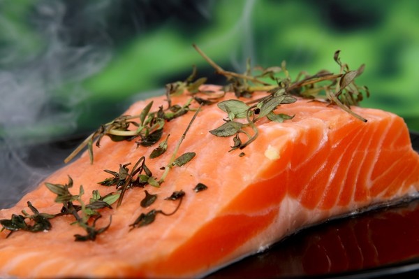 Como escolher salmão em salmoura: receitas