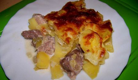 Batatas com carne no forno: como cozinhar deliciosas?