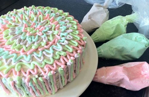A receita para um cupcake delicioso e incomum em um multivark - passo a passo com a foto