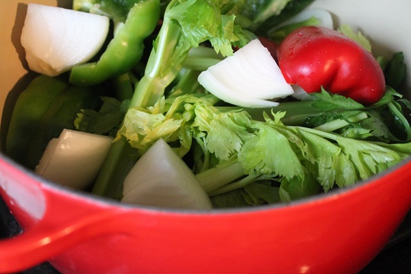 Ketchup de mãos dadas dos tomates: receitas passo a passo para a colheita para o inverno
