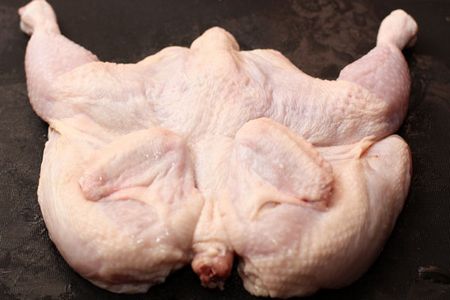Uma receita clássica para uma deliciosa frango de tabaco Uma receita clássica para uma deliciosa frango de tabaco