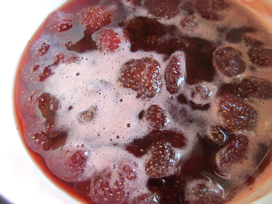 A receita de morangos em seu próprio suco