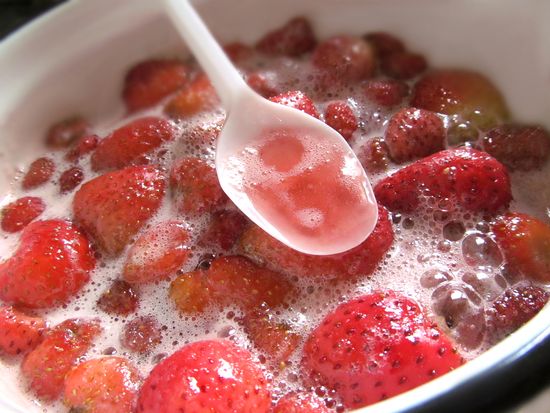 A receita de morangos em seu próprio suco