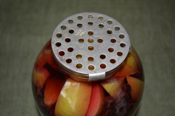 Compota de chokeberry ashberry