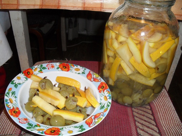 Compota de groselha para o inverno