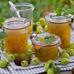 Compota de groselha com laranja para o inverno 