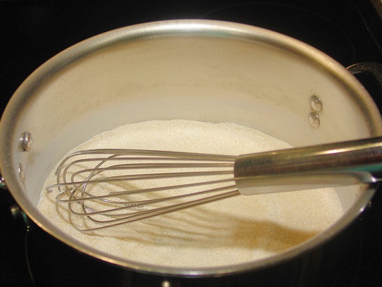 Compota perfumada de cereja para o inverno - receita