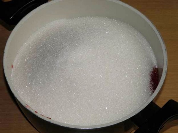 Framboesas com açúcar no inverno sem cozinhar, Pyatiminutka, no congelador. Receita de framboesas frescas, ralada com açúcar