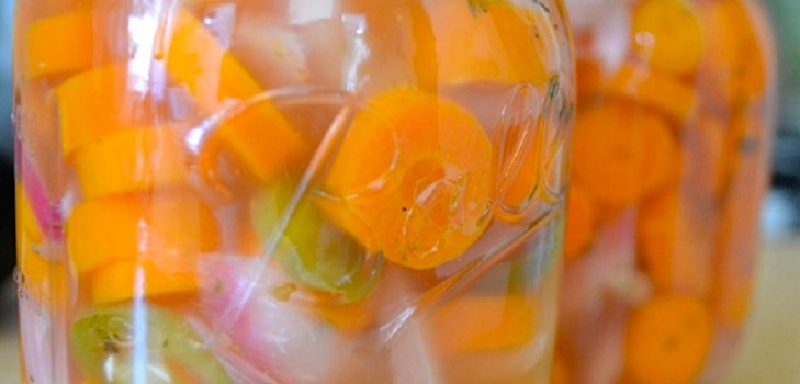 Cenouras para o inverno em latas - em coreano, lecho, salada, molho - receitas muito saborosas com cebolas, beterraba, pimenta. Como manter as cenouras para o inverno em casa