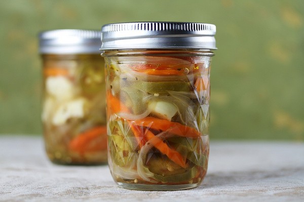 Cenouras para o inverno em latas - em coreano, lecho, salada, molho - receitas muito saborosas com cebolas, beterraba, pimenta. Como manter as cenouras para o inverno em casa