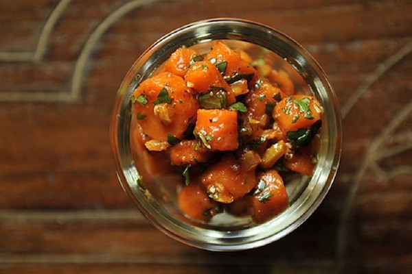 Cenouras para o inverno em latas - em coreano, lecho, salada, molho - receitas muito saborosas com cebolas, beterraba, pimenta. Como manter as cenouras para o inverno em casa