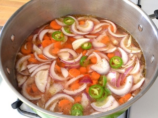 Cenouras para o inverno em latas - em coreano, lecho, salada, molho - receitas muito saborosas com cebolas, beterraba, pimenta. Como manter as cenouras para o inverno em casa