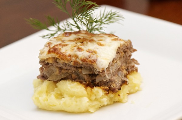 Carne em francês com cogumelos Carne em francês com cogumelos