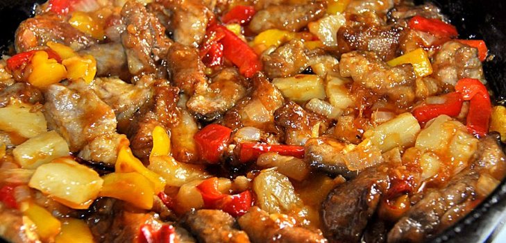 carne com abacaxi