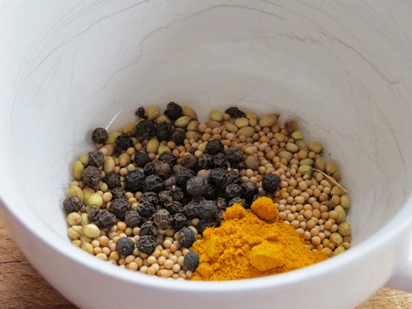 Receitas simples para a conservação de pepinos para o inverno sem vinagre